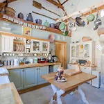 The Old Farm Of D' Hotes & Table D' Hotes Bed & Breakfast