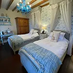 Bed & Breakfast The Old Farm Of D' Hotes & Table D' Hotes Amfreville (Manche)