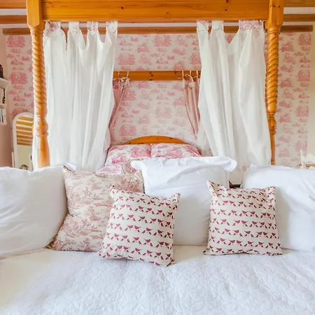 Bed & Breakfast The Old Farm Of D' Hotes & Table D' Hotes *