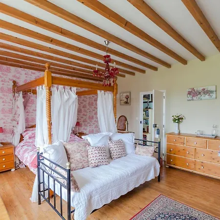 The Old Farm Of D' Hotes & Table D' Hotes Bed & Breakfast *