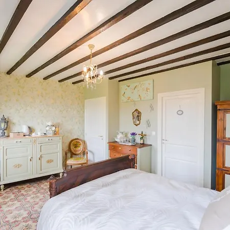 Bed & Breakfast The Old Farm Of Amfreville (Manche)