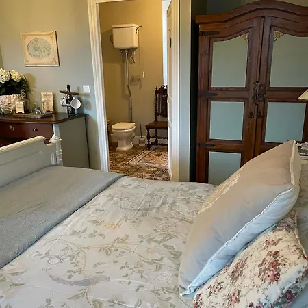 Bed & Breakfast The Old Farm Of D' Hotes & Table D' Hotes *