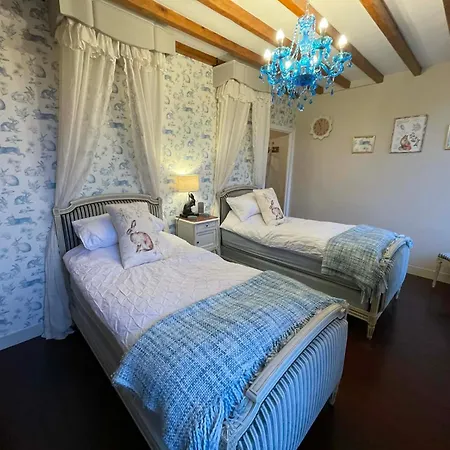 The Old Farm Of D' Hotes & Table D' Hotes Bed & Breakfast *