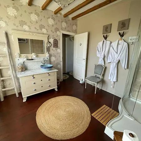 Bed & Breakfast The Old Farm Of D' Hotes & Table D' Hotes *