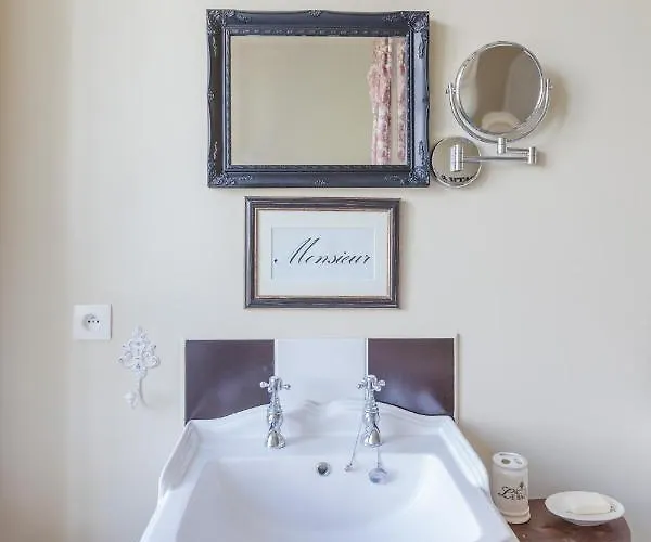 The Old Farm Of D' Hotes & Table D' Hotes Amfreville (Manche)