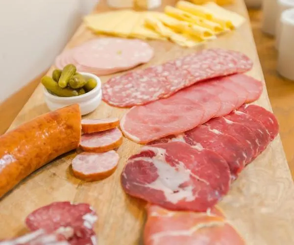 The Old Farm Of D' Hotes & Table D' Hotes