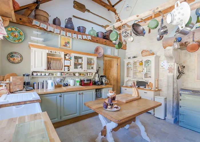 The Old Farm Of D' Hotes & Table D' Hotes Bed & Breakfast