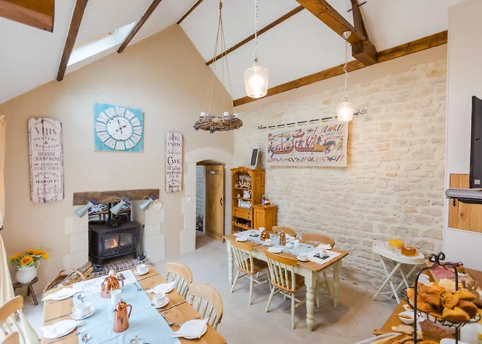 The Old Farm Of D' Hotes & Table D' Hotes Bed & Breakfast