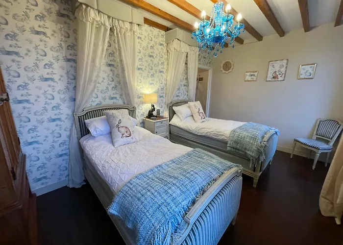 The Old Farm Of D' Hotes & Table D' Hotes Bed & Breakfast *