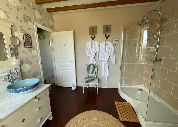 The Old Farm Of D' Hotes & Table D' Hotes *