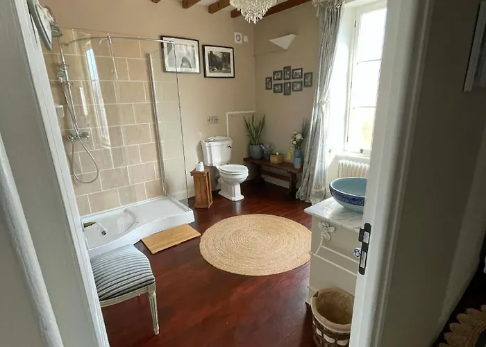 The Old Farm Of D' Hotes & Table D' Hotes *