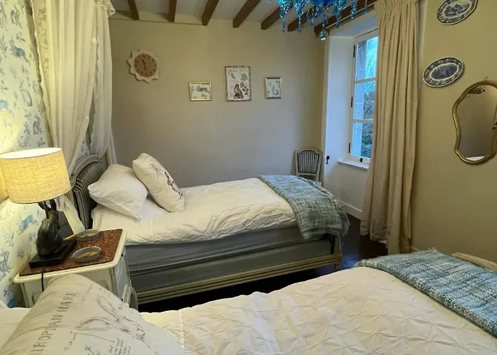 The Old Farm Of D' Hotes & Table D' Hotes Bed & Breakfast *